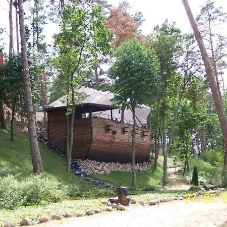 U Ewy Z Balkonem Dla 3 Osob 2pokoje アパート ボルネ・スリノボ